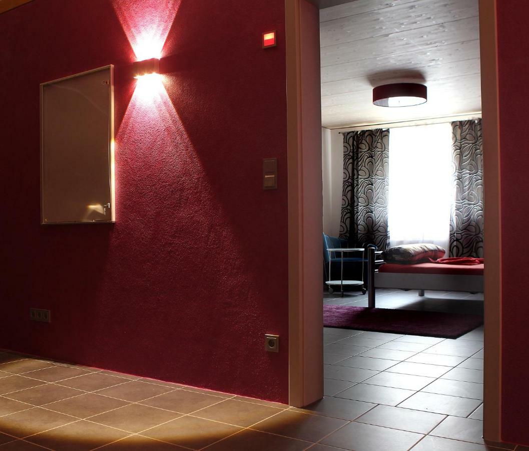 Erlebnishotel Lustra Landshut Exterior foto